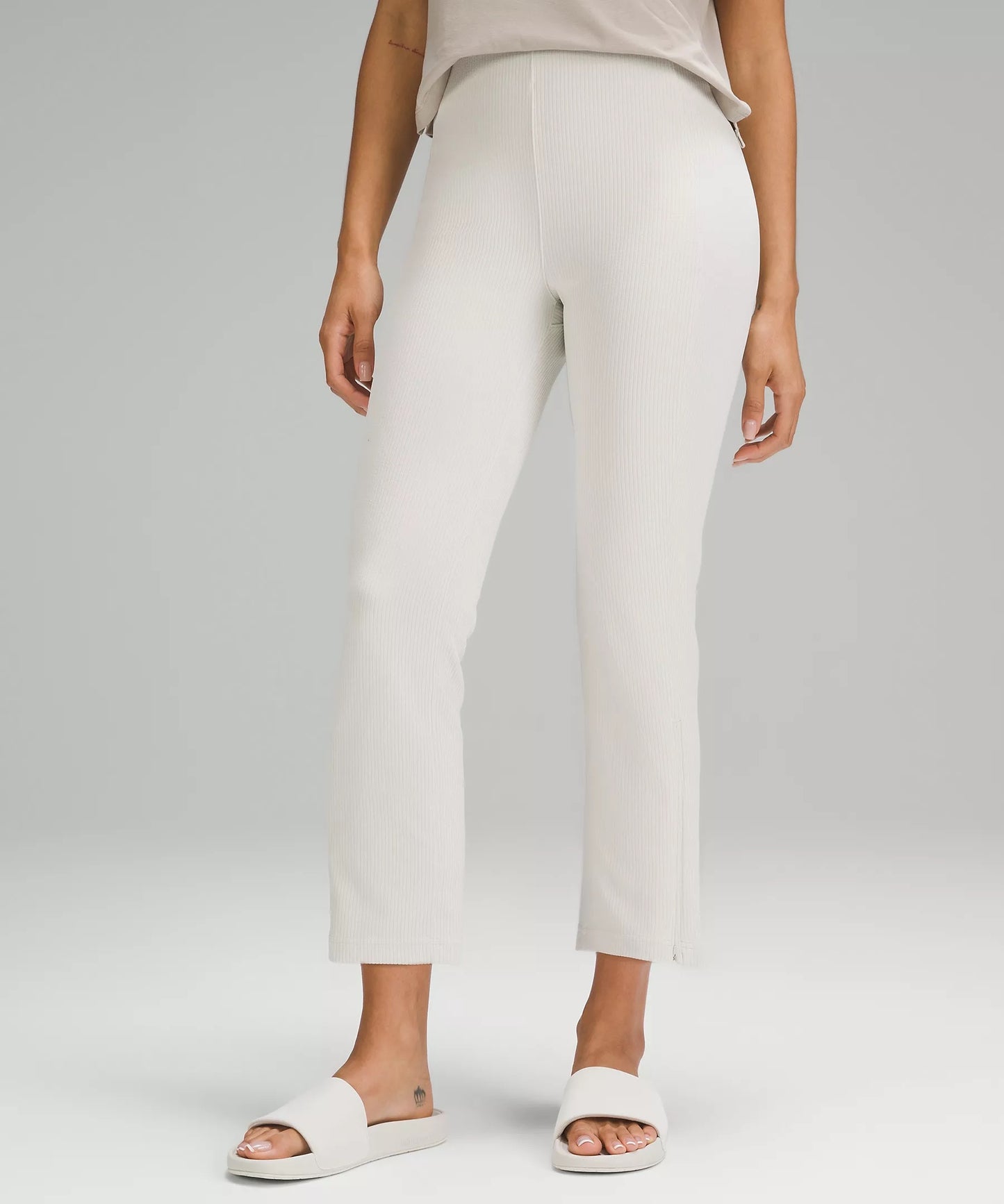 Ribbed Softstreme Zip-Leg High-Rise Cropped Pant 25" | Size 2